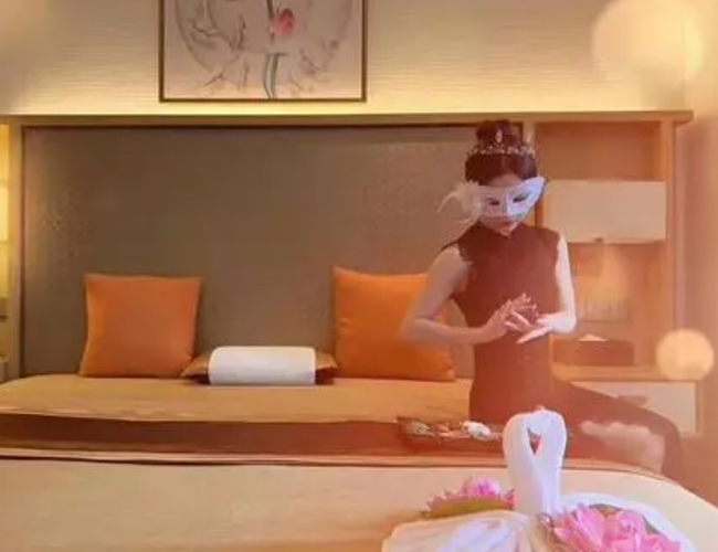 我在成都龙泉驿体验了下高端男士按摩spa会馆，私人会所花样超多